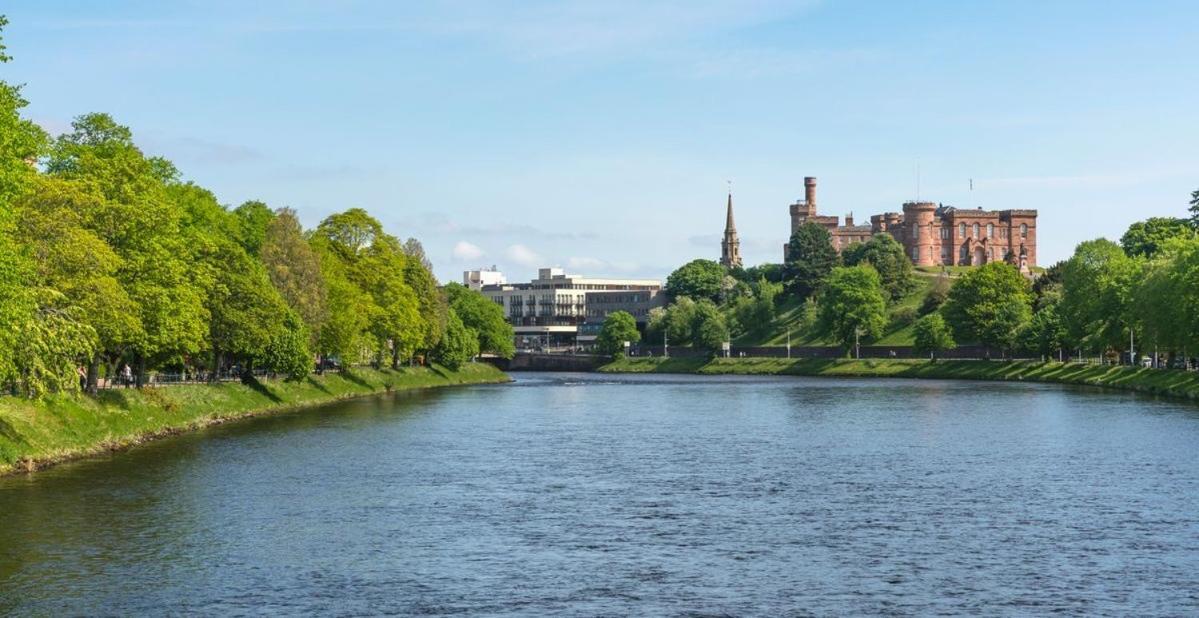 Hedgefield House - Serene Top Floor Flat Inverness Exterior foto